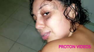 То је сцена пушења са прелепом татуированной жена-модел. Овде смо трахаем јој лепу маца без седла, док се пуши. За оне који воле да пуше. Два угла посматрања, укључујући ПОВ.