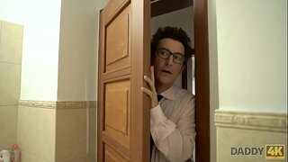 DADDY4K. Vizsgálati Modern Modor